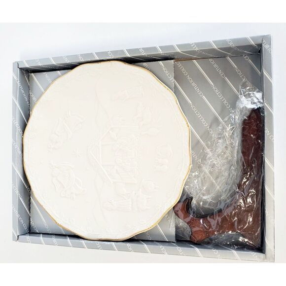 Centurion Collection Nativity Pattern Bisque 8.5"Plate w/ Wooden Stand NIB P3441 - Picture 7 of 9